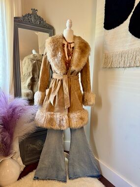 Vintage Penny Lane Faux Fur Trim Coat - Tan / Camel - Size M (approx)